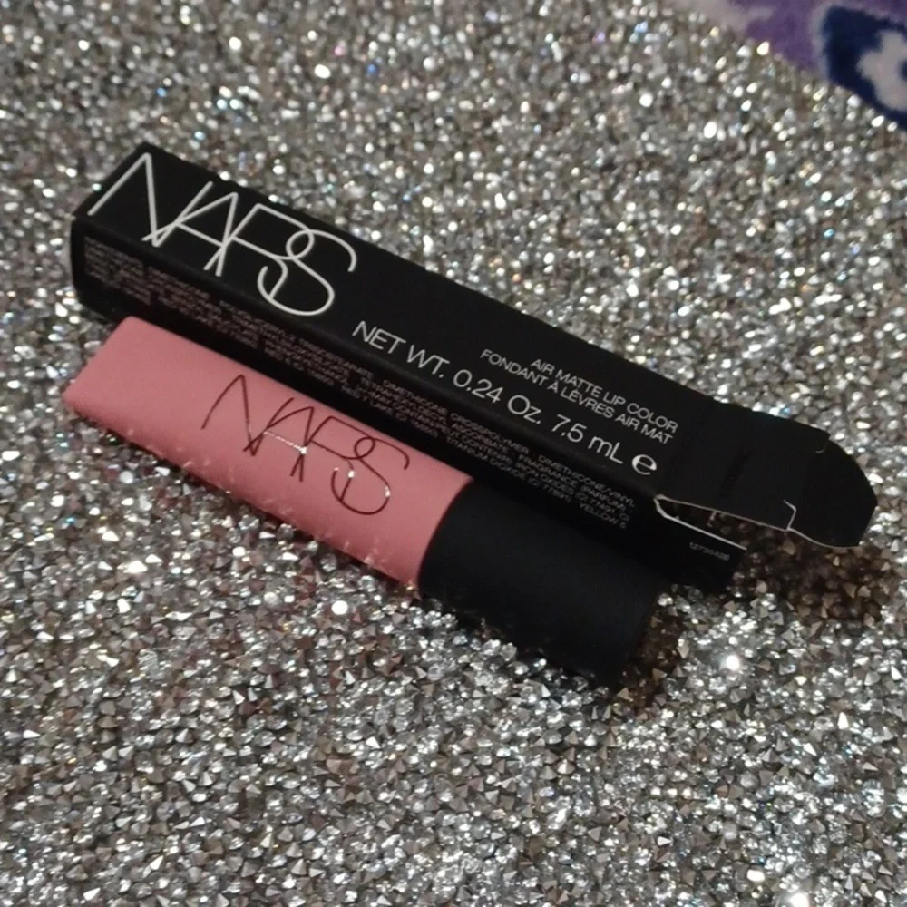 🧚‍♀️DOLCE VITA NARS Air Matte Lip Color NWT